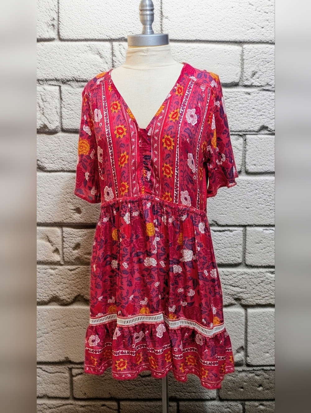Walker & Wade Ali Mini Dress: Size 8 (M)